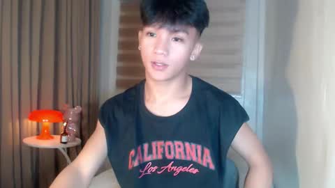 Snapshot of etherealboytoy4hire chatting on 1, 4, 2026 Rey online show from 1, 4, 2026