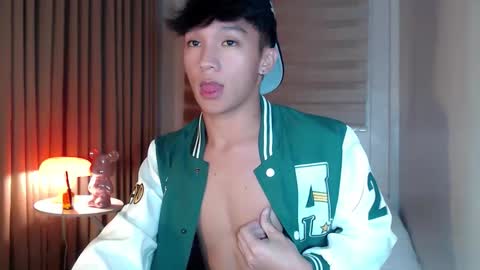 Snapshot of etherealboytoy4hire chatting on 15, 4, 2026 Rey online show from 15, 4, 2026