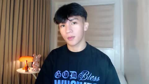 Snapshot of etherealboytoy4hire chatting on 21, 4, 2026 Rey online show from 21, 4, 2026