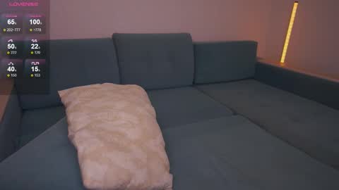 Snapshot of ettennayt chatting on 15, 9, 2025 Hello I am AliseNext stream - 1700 GTM1 online show from 15, 9, 2025