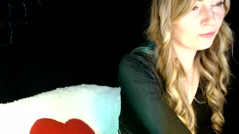 Snapshot of euphoria055 chatting on 7, 12, 2024 Liana online show from 7, 12, 2024