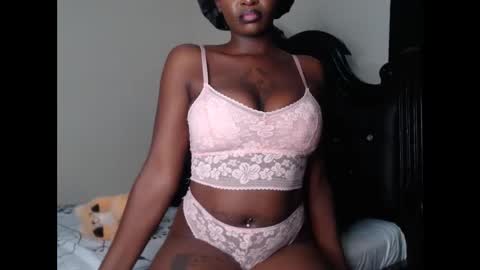 Snapshot of euphoric_cosmos chatting on 4, 3, 2025 euphoria online show from 4, 3, 2025