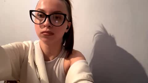 lIlianna online show from 20, 2, 2026