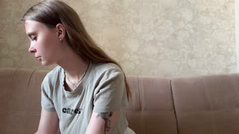 Snapshot of eva_calvin chatting on 25, 6, 2026 Eva Calvin online show from 25, 6, 2026