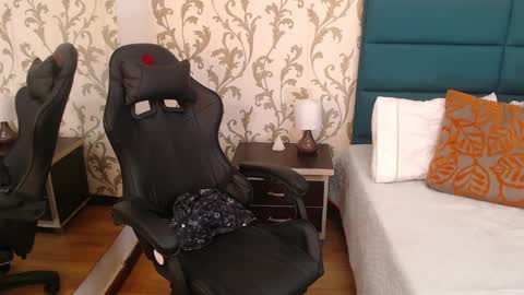 Snapshot of eva_dumont chatting on 14, 2, 2025 Eva Dumont online show from 14, 2, 2025