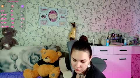 Eva  online show from 28, 2, 2026