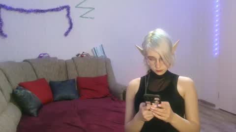 Snapshot of eva_forrest chatting on 23, 12, 2024 eva_forrest online show from 23, 12, 2024