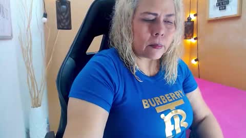 Snapshot of eva_love49 chatting on 17, 11, 2025 eva_love49 online show from 17, 11, 2025