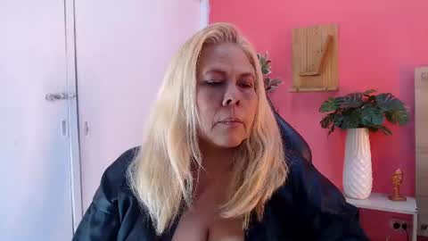 Snapshot of eva_love49 chatting on 10, 7, 2026 eva_love49 online show from 10, 7, 2026