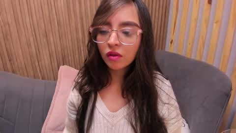 Angelinne online show from 7, 2, 2025