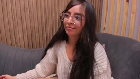 Angelinne online show from 7, 2, 2025