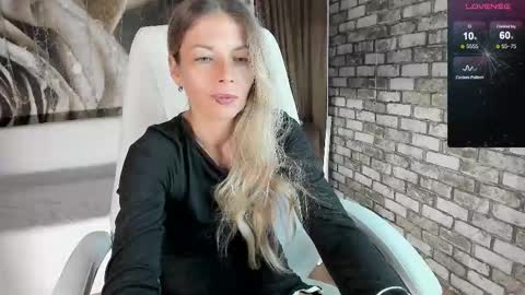 Snapshot of eva_melow chatting on 13, 9, 2025 Eva online show from 13, 9, 2025