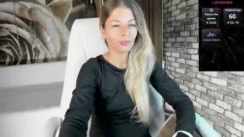 Snapshot of eva_melow chatting on 19, 9, 2025 Eva online show from 19, 9, 2025