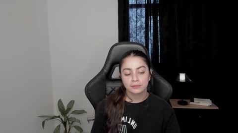 eva_monn online show from 12, 1, 2025