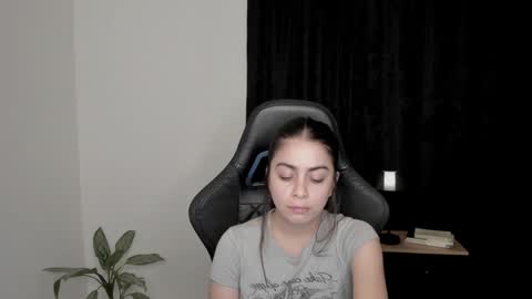 eva_monn online show from 13, 1, 2025