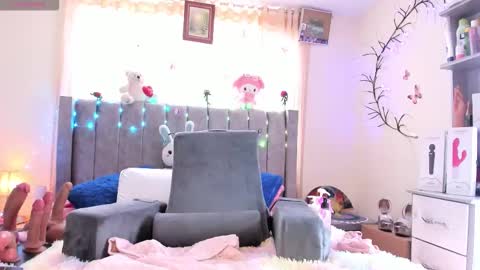 Eva Notty  online show from 10, 11, 2025