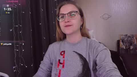 Snapshot of eva_orchid chatting on 4, 10, 2025 Eva online show from 4, 10, 2025