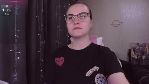 Snapshot of eva_orchid chatting on 15, 10, 2025 Eva online show from 15, 10, 2025