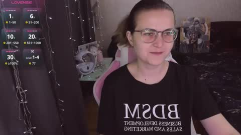 Snapshot of eva_orchid chatting on 19, 10, 2025 Eva online show from 19, 10, 2025