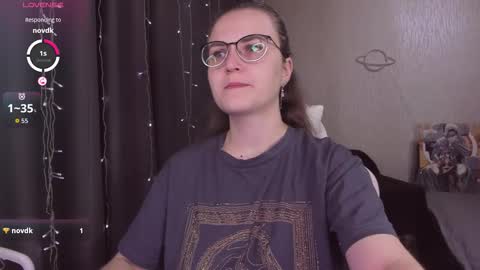 Snapshot of eva_orchid chatting on 2, 11, 2025 Eva online show from 2, 11, 2025