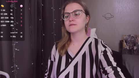 Snapshot of eva_orchid chatting on 8, 11, 2025 Eva online show from 8, 11, 2025