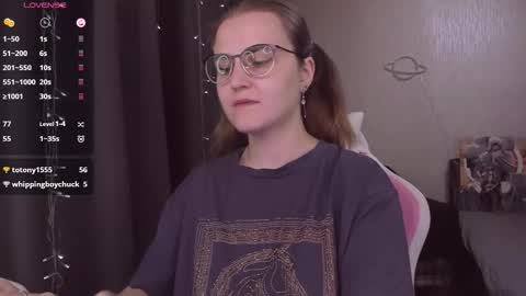 Snapshot of eva_orchid chatting on 9, 11, 2025 Eva online show from 9, 11, 2025