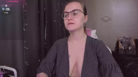 Snapshot of eva_orchid chatting on 27, 11, 2025 Eva online show from 27, 11, 2025