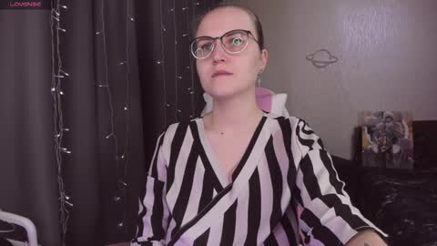 Snapshot of eva_orchid chatting on 28, 11, 2025 Eva online show from 28, 11, 2025