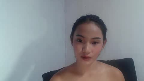 eva_pinay19 online show from 8, 11, 2025