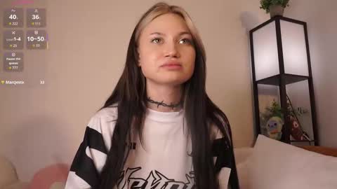 Snapshot of eva_pixie chatting on 18, 9, 2025 Eva online show from 18, 9, 2025
