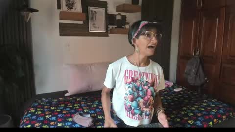 Snapshot of evaa_campbell chatting on 19, 4, 2026 Eva online show from 19, 4, 2026