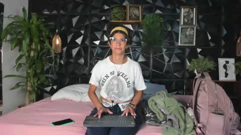 Snapshot of evaa_campbell chatting on 28, 6, 2026 Eva online show from 28, 6, 2026