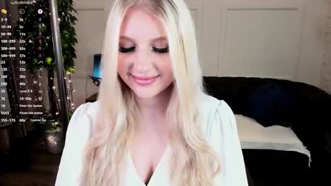 Eva  online show from 12, 3, 2026