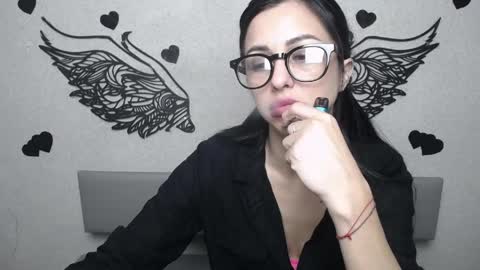 Snapshot of evaclarkk chatting on 28, 5, 2026 EvaClarkk online show from 28, 5, 2026