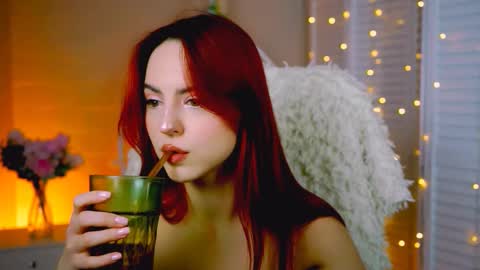 Eva  online show from 4, 12, 2025