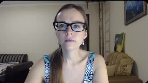 Snapshot of evangeline06 chatting on 11, 12, 2024 YourMistress online show from 11, 12, 2024