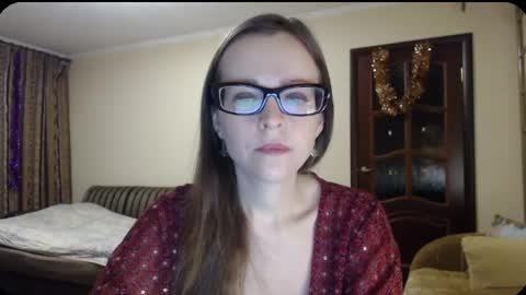 Snapshot of evangeline06 chatting on 23, 12, 2024 YourMistress online show from 23, 12, 2024