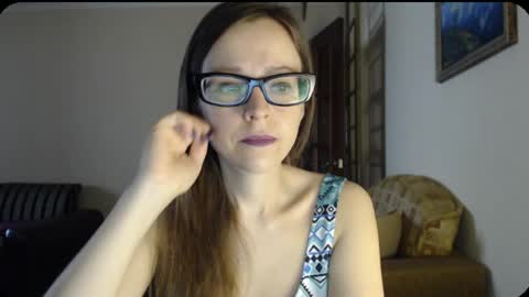 Snapshot of evangeline06 chatting on 7, 3, 2025 YourMistress online show from 7, 3, 2025