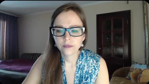 Snapshot of evangeline06 chatting on 11, 3, 2025 YourMistress online show from 11, 3, 2025