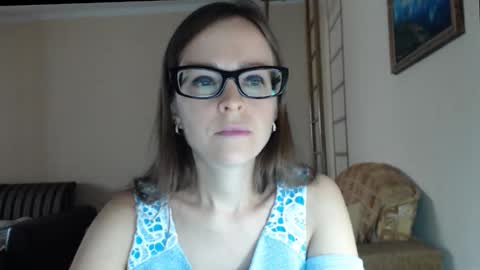 Snapshot of evangeline06 chatting on 30, 9, 2025 YourMistress online show from 30, 9, 2025