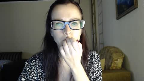 Snapshot of evangeline06 chatting on 7, 10, 2025 YourMistress online show from 7, 10, 2025