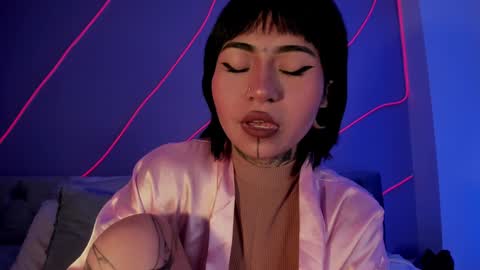 Snapshot of evangeline_bell chatting on 23, 12, 2024 Eva online show from 23, 12, 2024