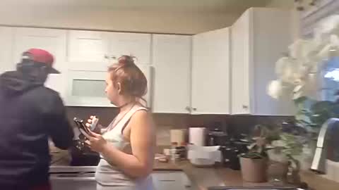 evanschris2048 online show from 11, 10, 2025