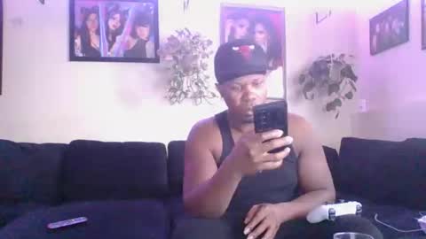 evanschris2048 online show from 5, 11, 2025