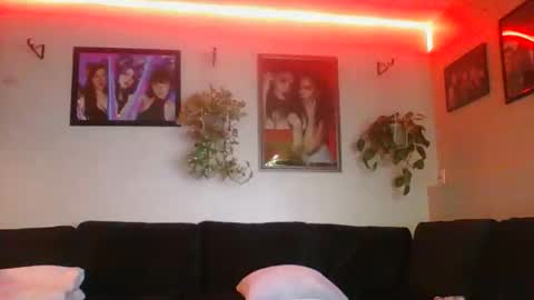 evanschris2048 online show from 19, 11, 2025