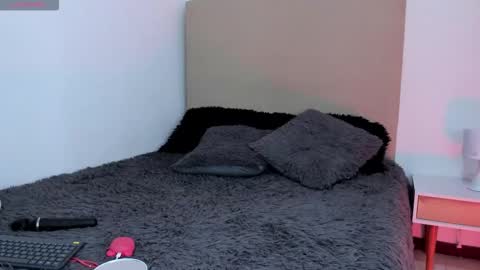 Eva Olimpo online show from 11, 9, 2025