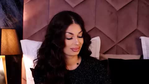 Snapshot of evarhea chatting on 8, 10, 2025 EvaRhea online show from 8, 10, 2025