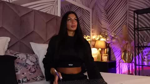 Snapshot of evarhea chatting on 5, 5, 2026 EvaRhea online show from 5, 5, 2026