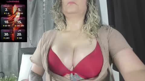 evasaenz online show from 11, 10, 2025