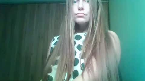 evasapples2026 online show from 8, 2, 2026